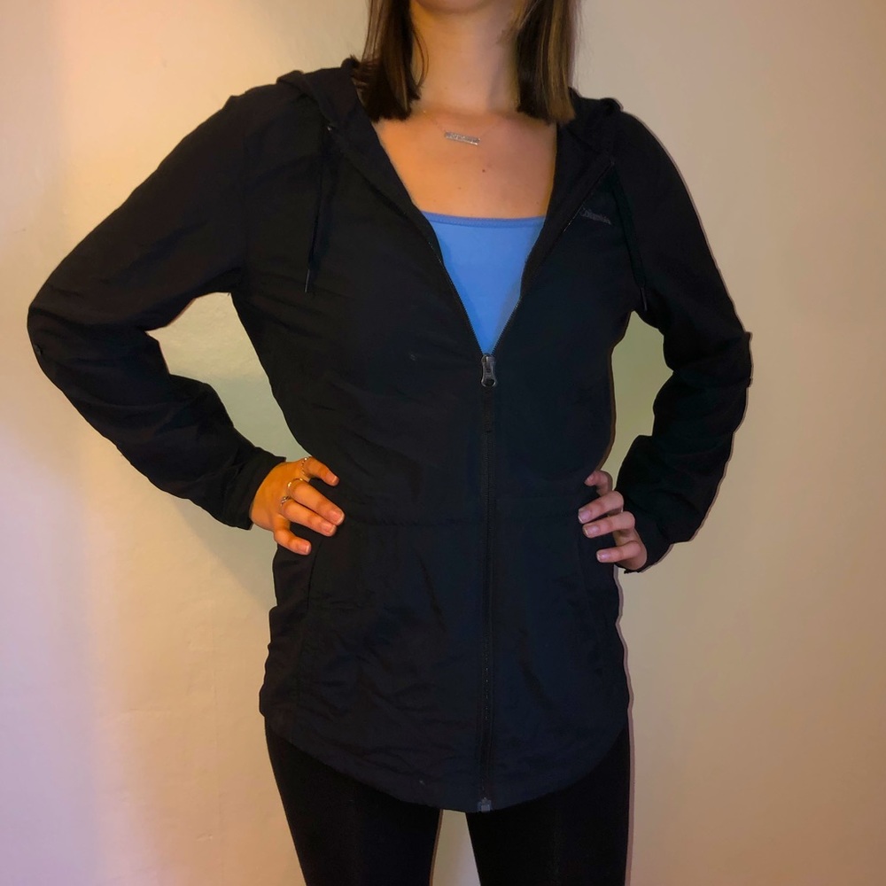 Columbia light weight windbreaker